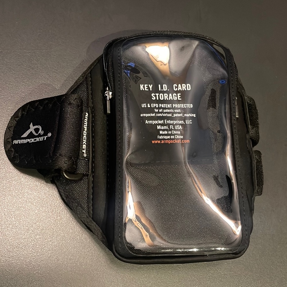 Arm pocket key card and phone arm band